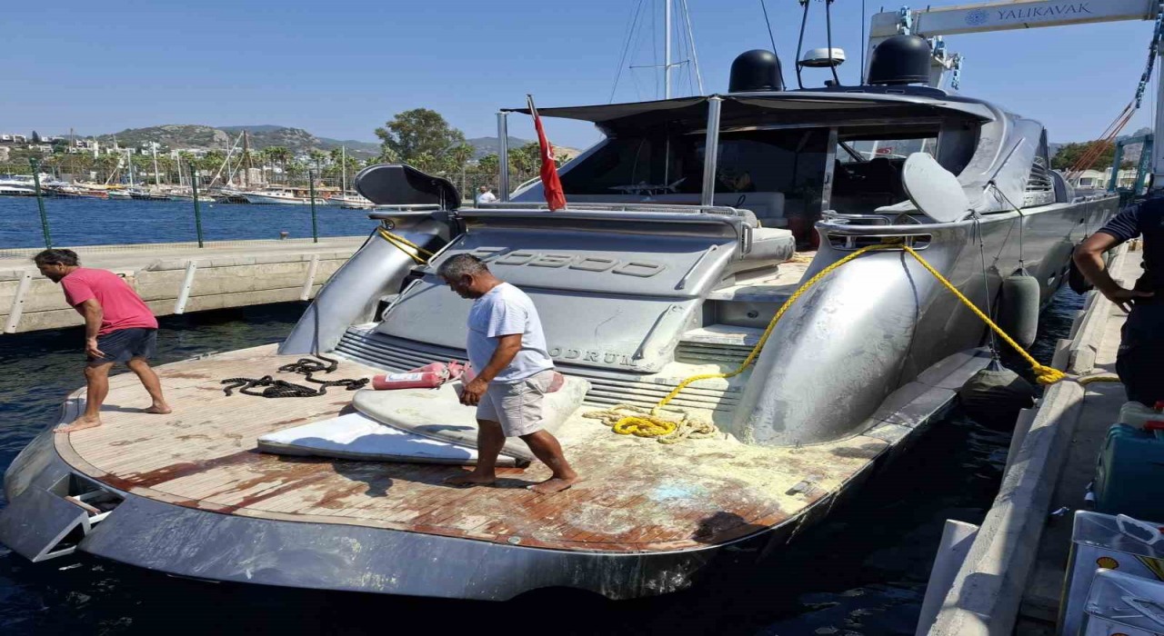 Bodrumda milyon dolarlık motoryatta yangın