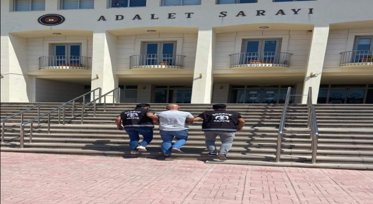 Bodrumda suç makinesi sahte kimlikle kıs kıvrak yakalandı