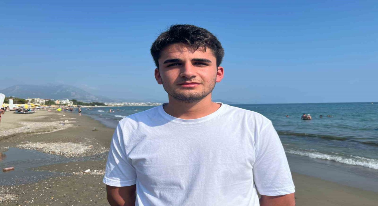 Boğulma tehlikesi geçirdiği sırada kurtardıkları Ukraynalı turisti alkollü sandılar