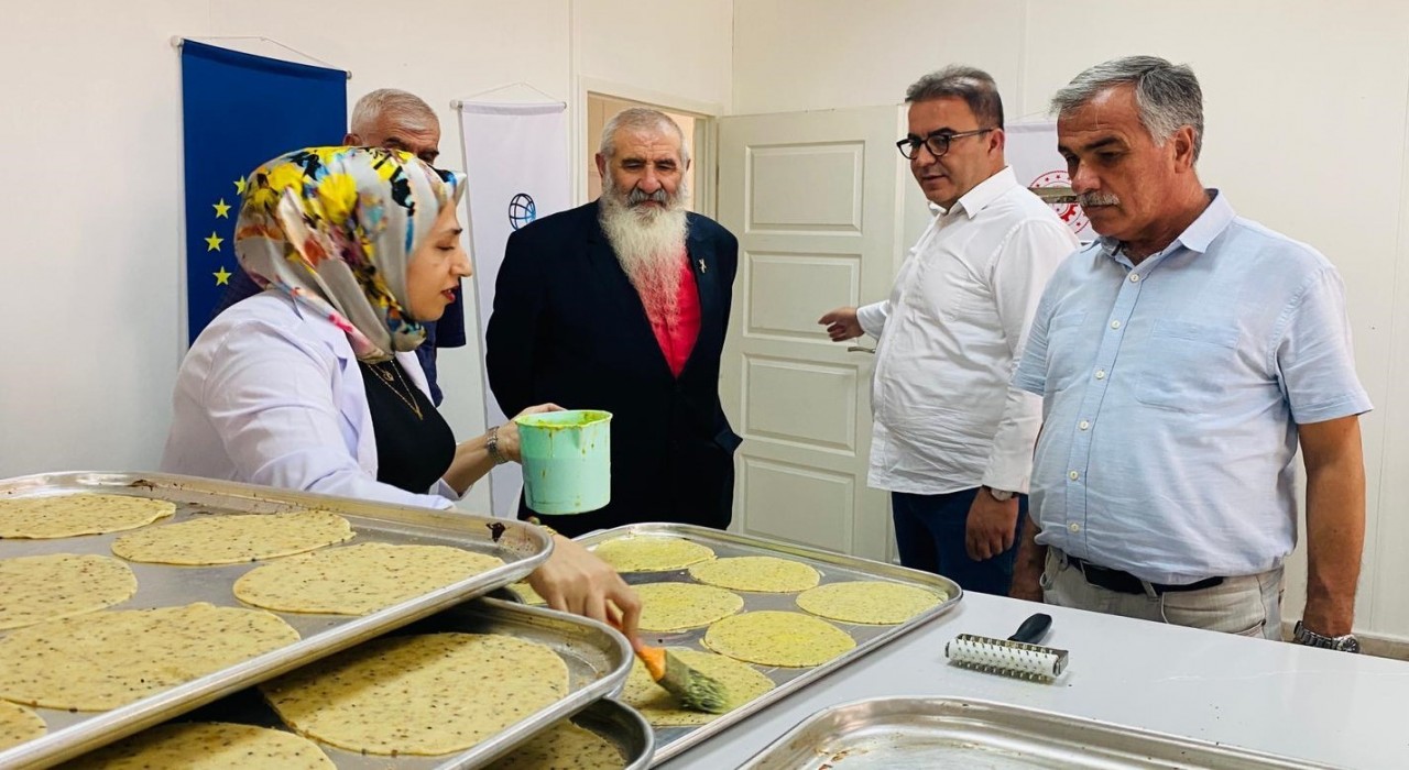 Bölge metropoliti Samsat ilçesinde incelemelerde bulundu