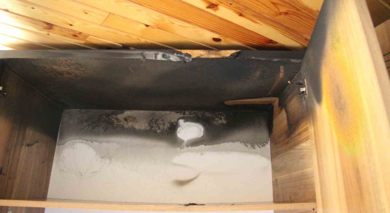 Bolu Dağındaki köy evi kendiliğinden yanıyor: Bir hafta içinde 4 yangın