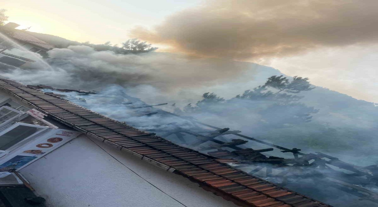 Boluda ekmek teknesi yanarak kül oldu
