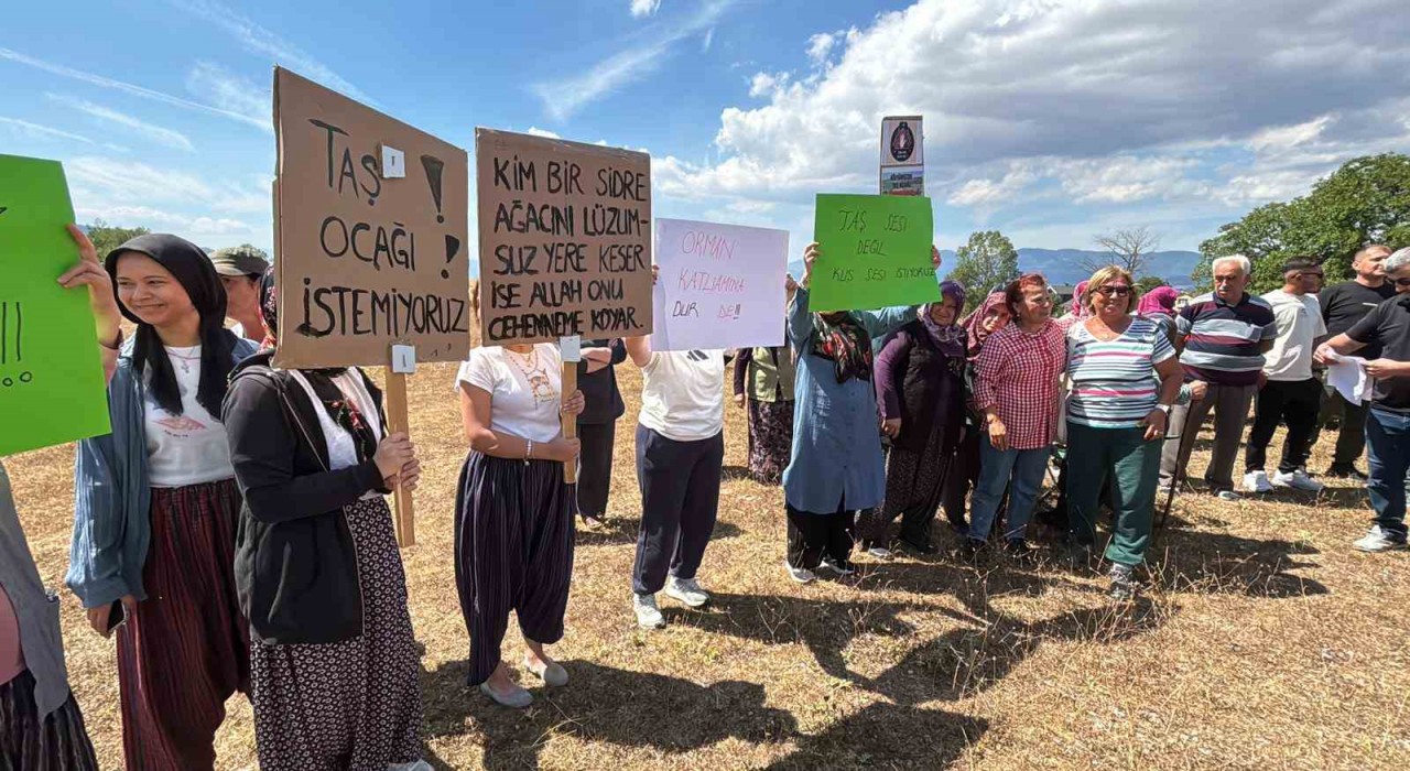 Boluda köylüler taş ocağına karşı eylem yaptı