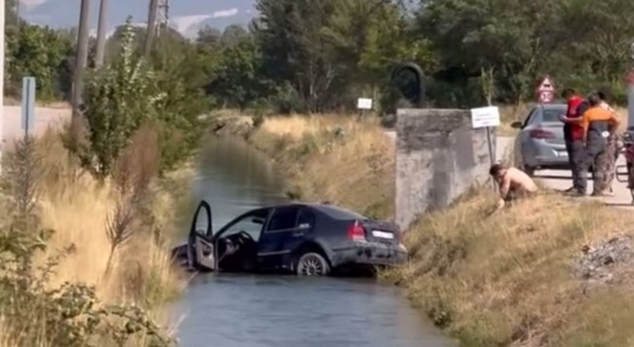 Boluda otomobil sulama kanalına uçtu