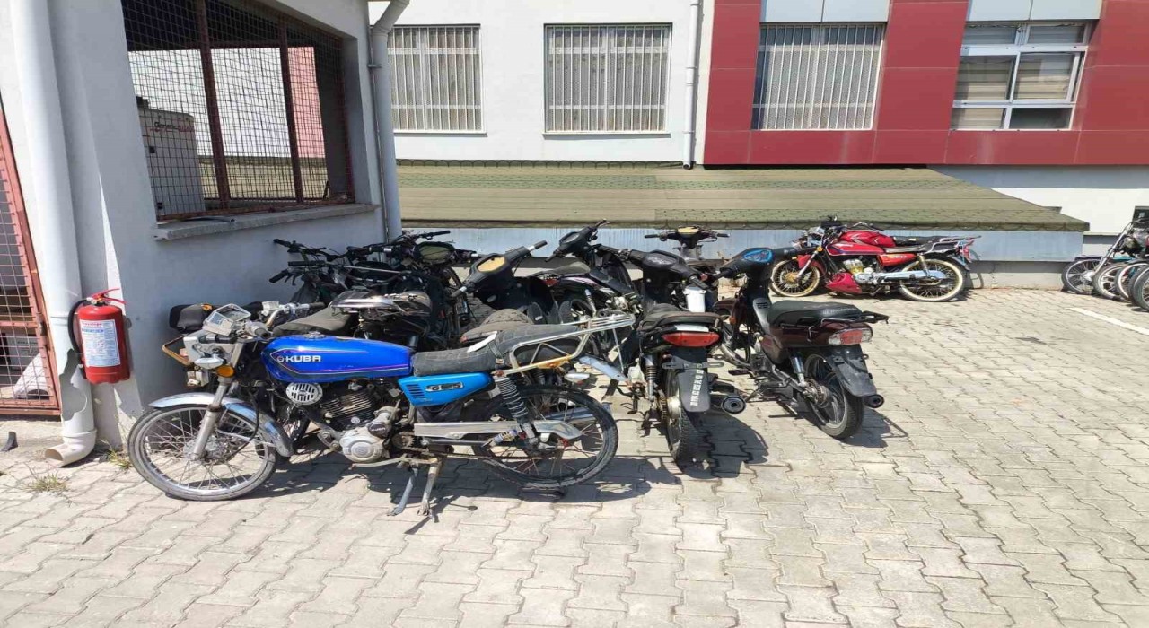 Bolvadinde motosiklet denetimleri sürüyor