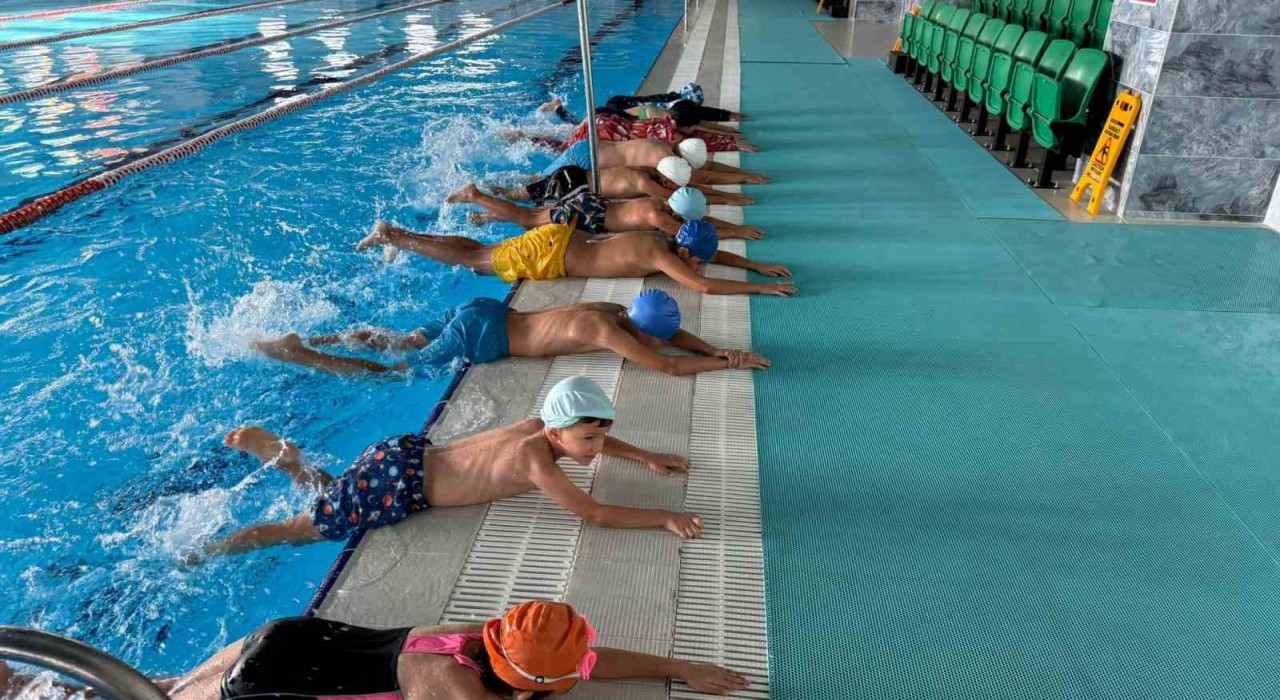 Bozdoğanda yüzme bilmeyen kalmıyor