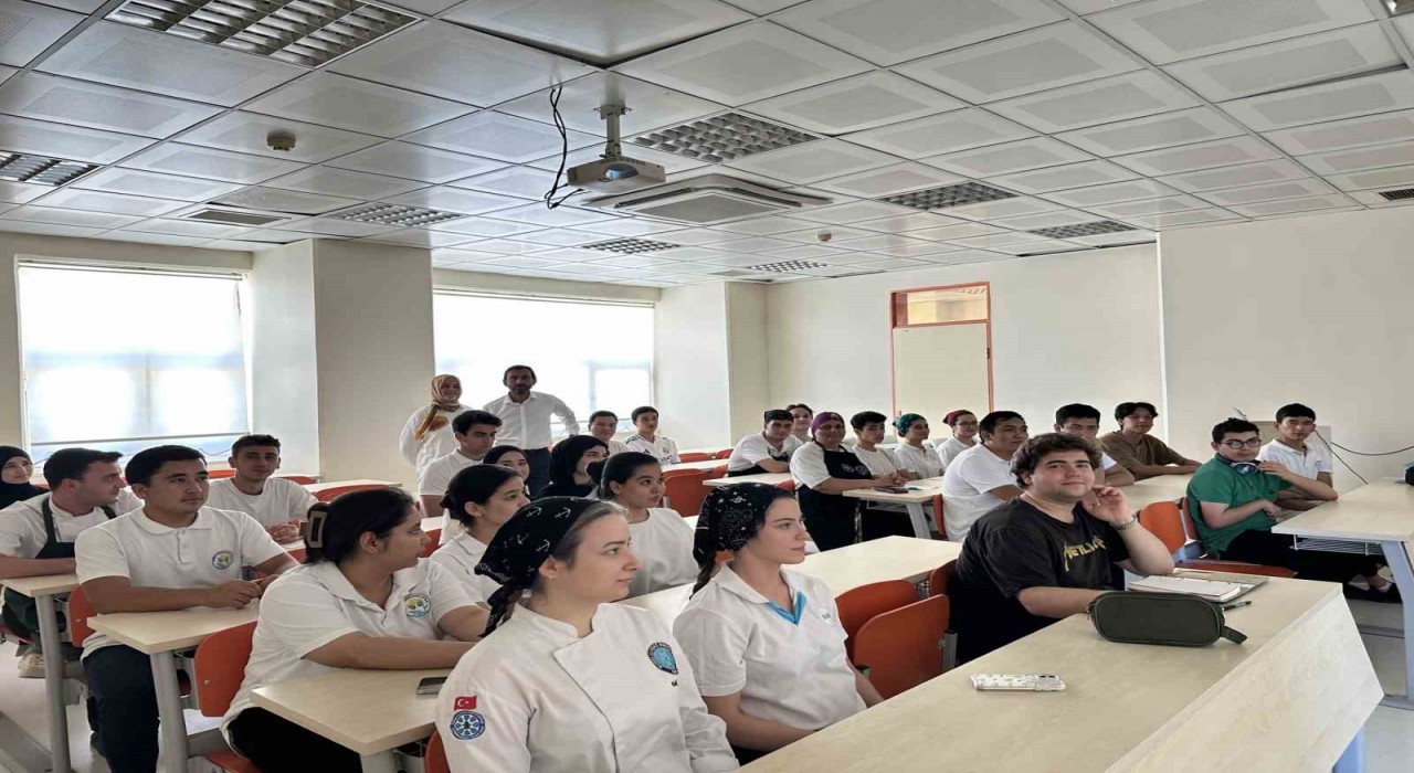 BUBYO Otelde staj gören öğrencilere İGS eğitimi