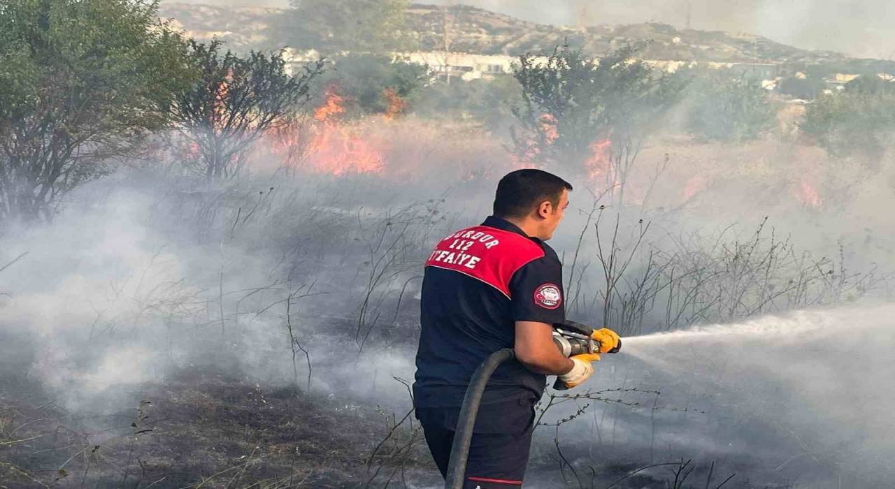 Burdurda arazi yangınında 50 dönüm alan zarar gördü