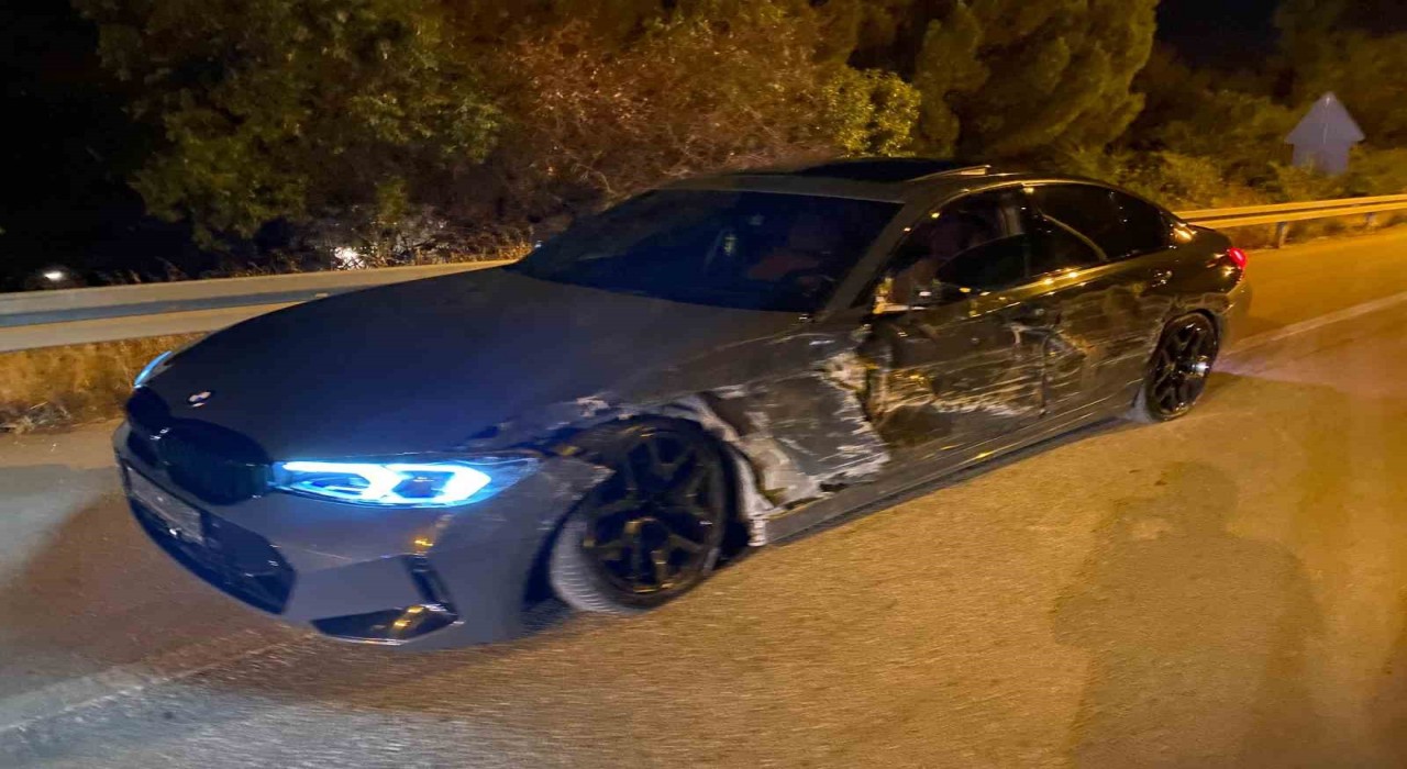 Burdurda iki otomobil çarpıştı: 2 yaralı