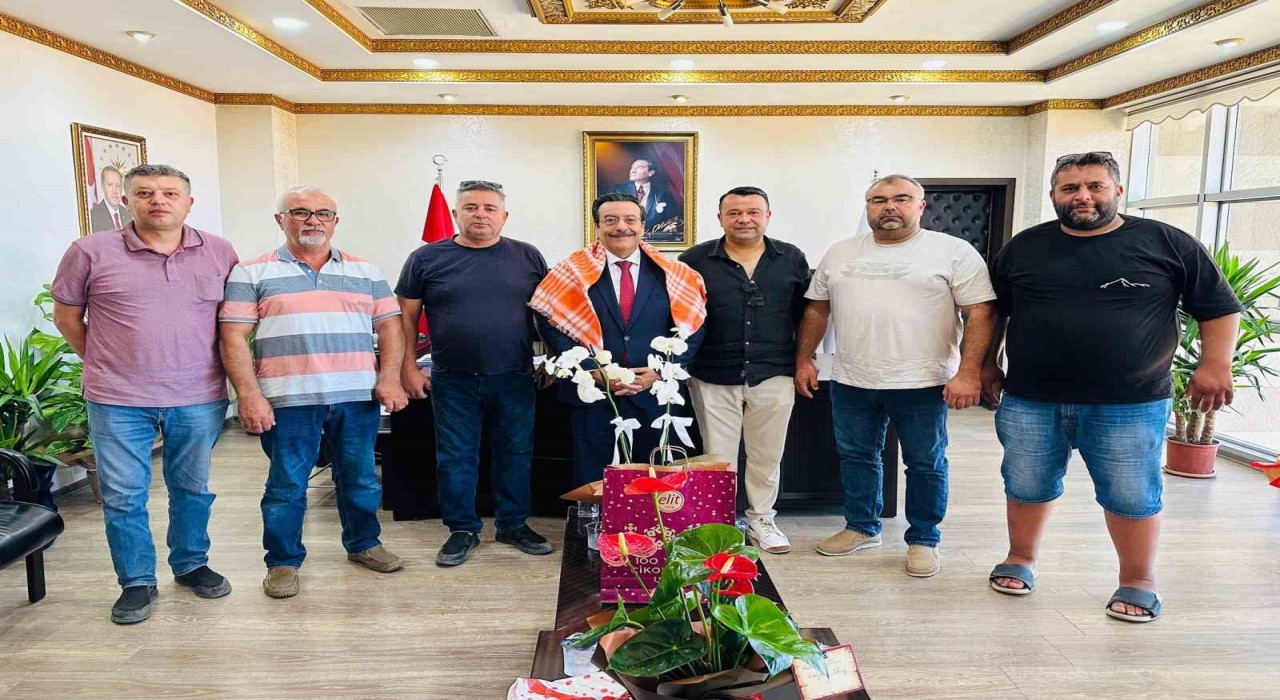 Burhaniye deveciler derneğinden Kaymakam Atillaya ziyaret