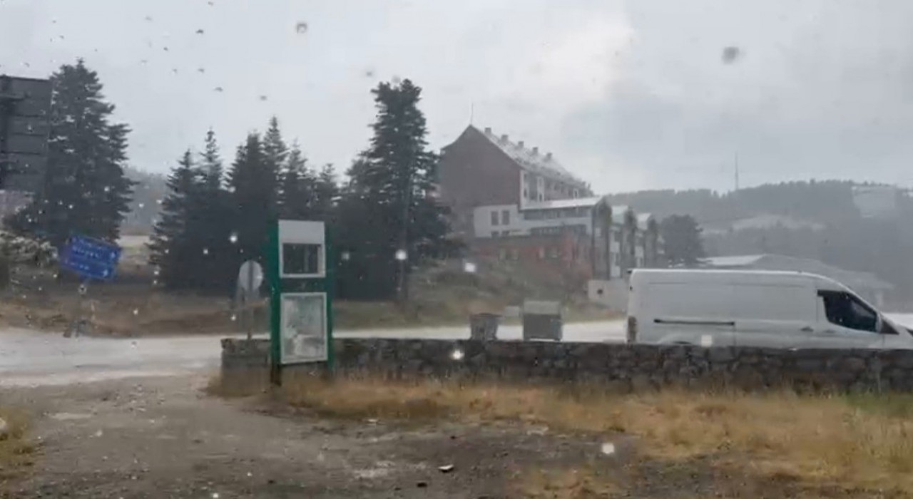 Bursada 5 dakikalık yağmur serinletti