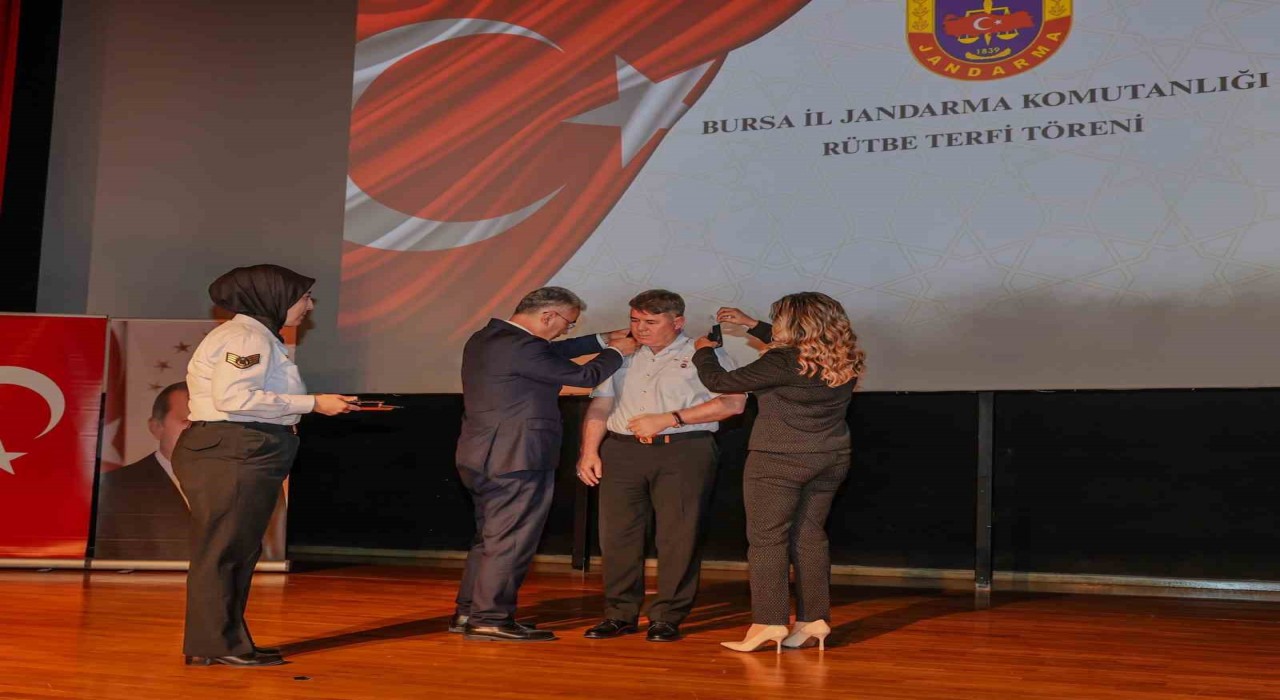 Bursada jandarma personeli için rütbe terfi töreni düzenlendi