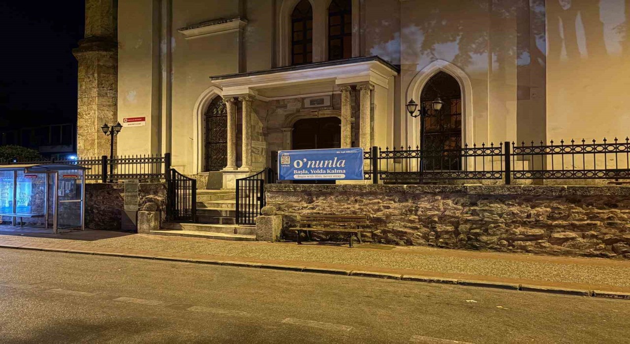 Bursada merak uyandıran pankartlar: Kim O?