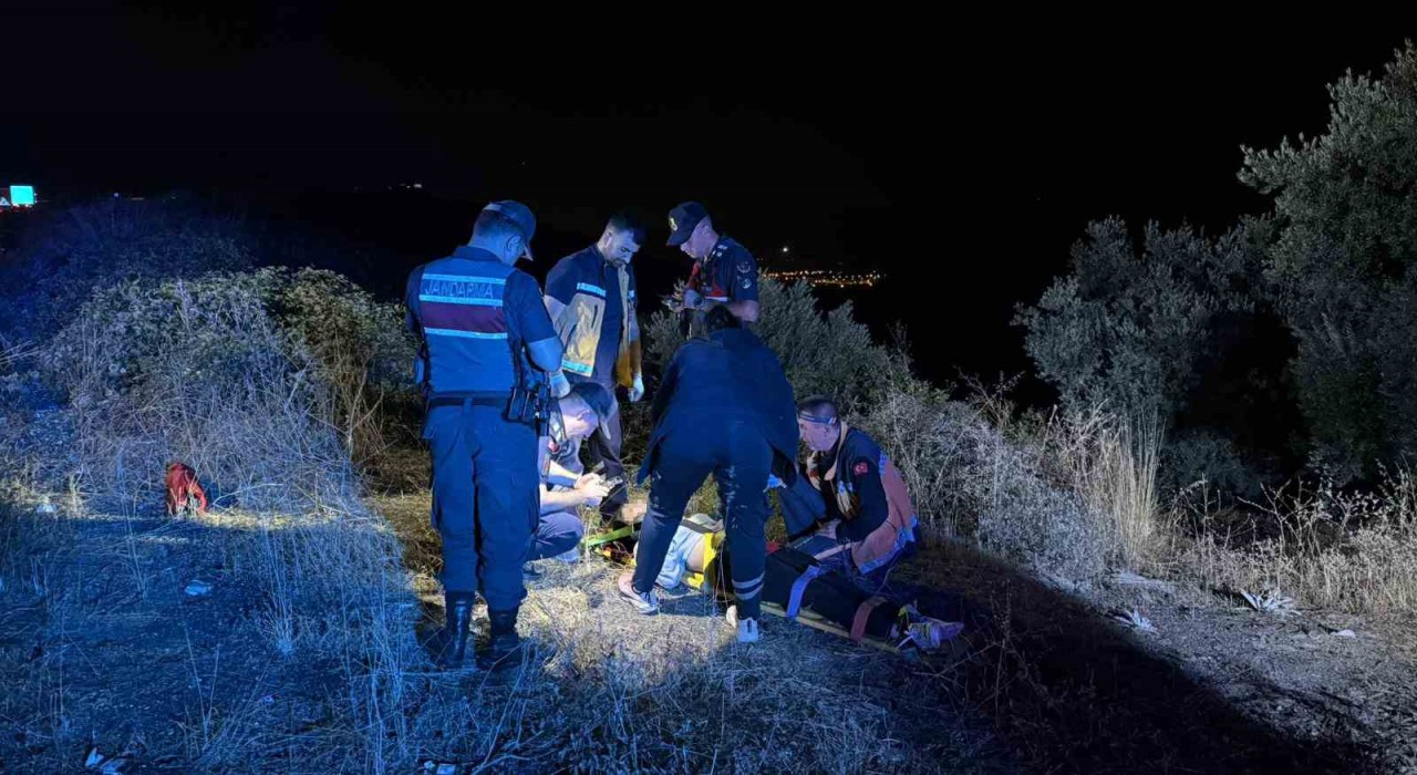 Bursada şarampole yuvarlanan motosikletin sürücüsü yaralandı