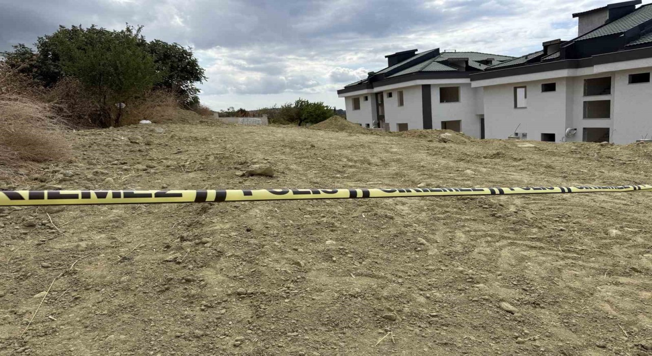 Büyükçekmecede villa bahçesine gömülü ceset bulundu