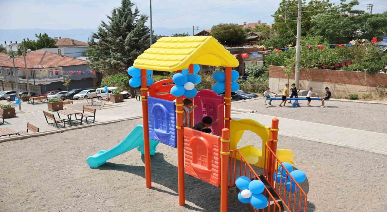 Büyükşehir Belediyesi, İznikde Muhtar Hasan Terzi Parkını hizmete açtı