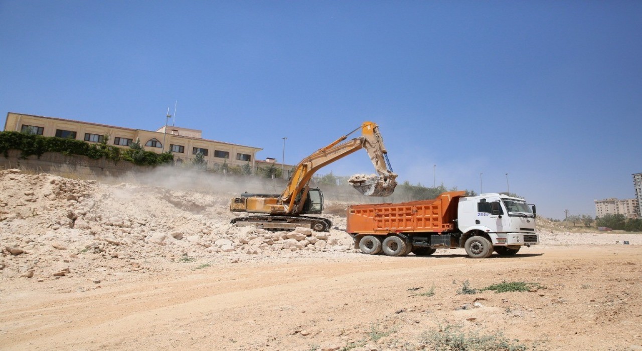 Büyükşehir Belediyesi trafiği rahatlatacak yeni alternatif yol çalışmalarına başladı