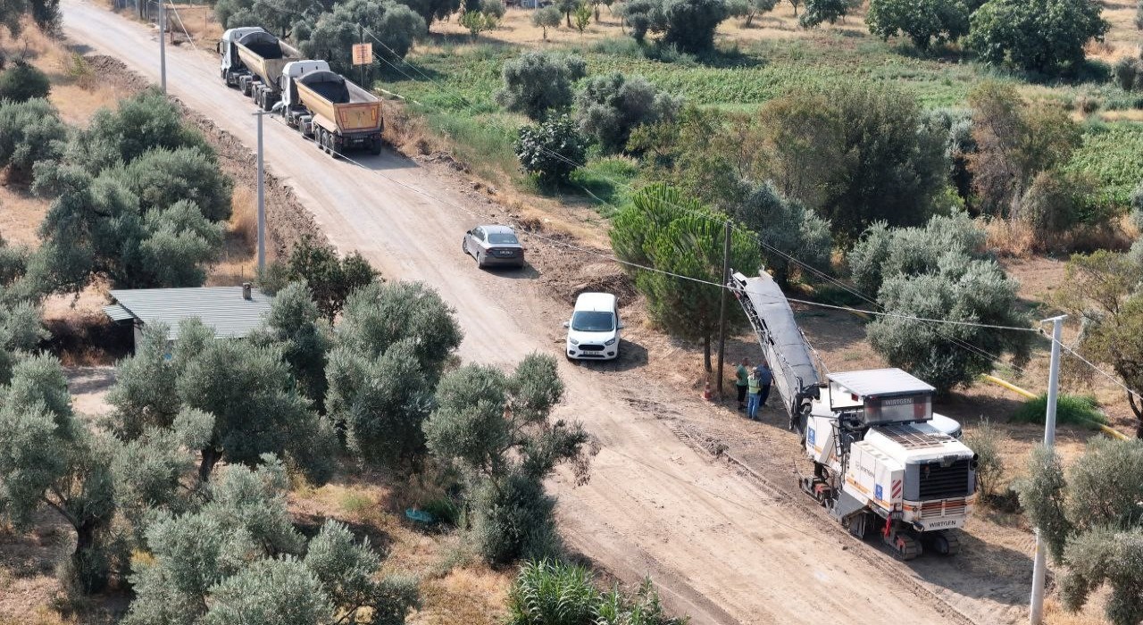 Büyükşehir Efelerin yollarını yeniliyor