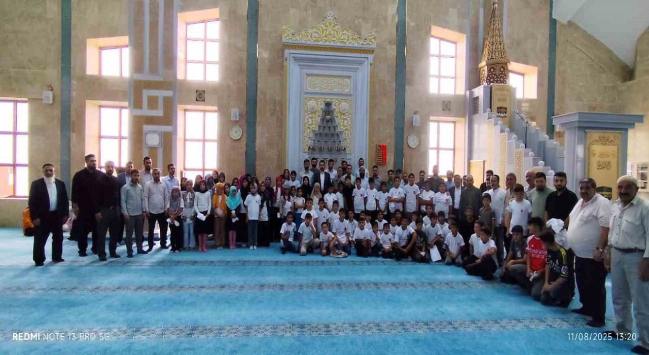 Çaldıranda Hadis Ezberleme Yarışması düzenlendi