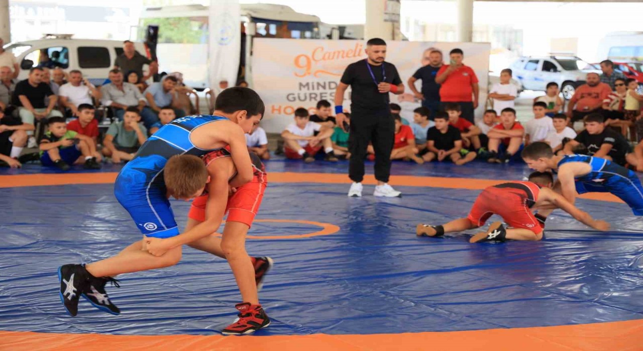 Çamelinde 9. kez düzenlenen festivalde minikler minderde mücadele etti