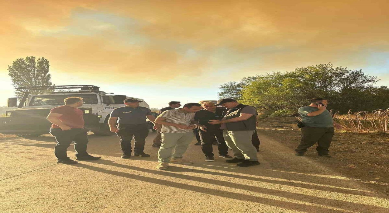 Çanakkale Valisi Toraman yangın bölgesinde yürütülen çalışmaları yakından takip etti