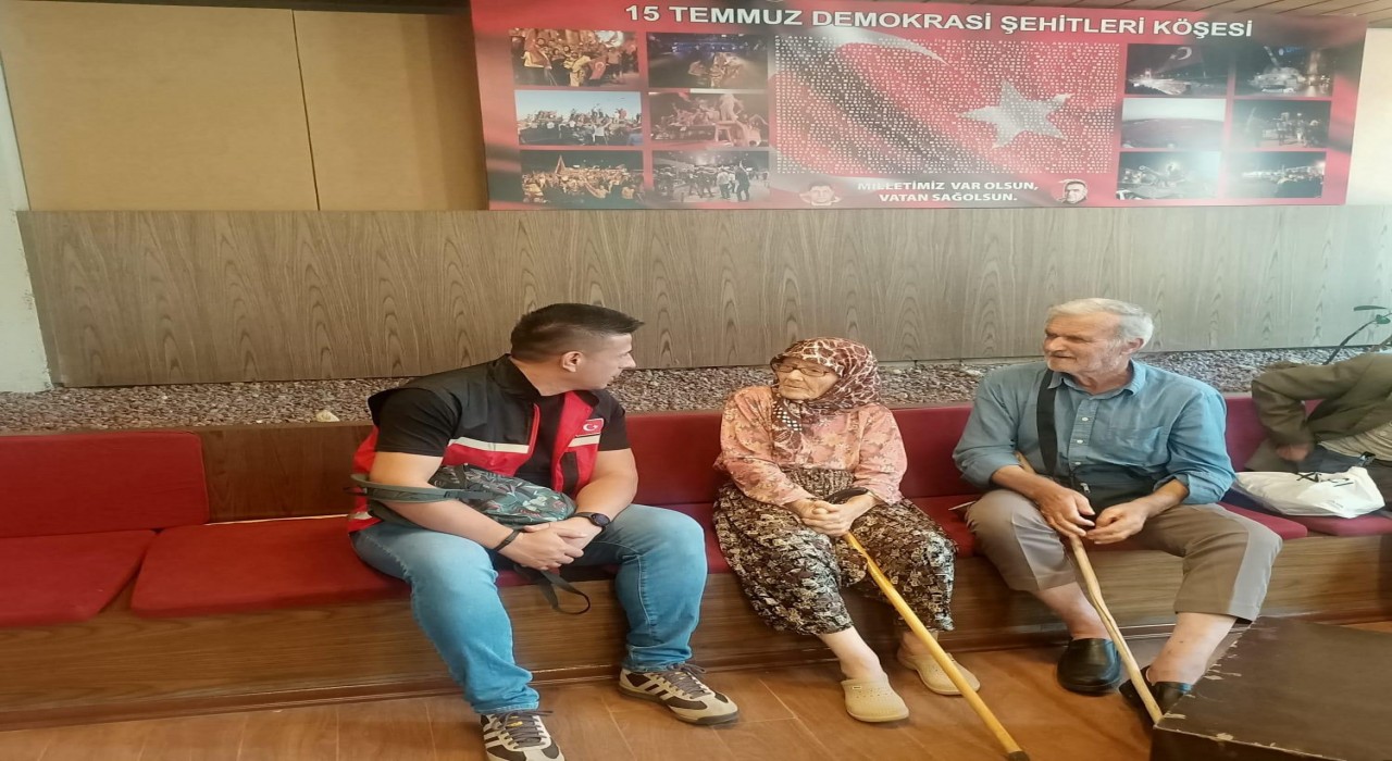 Çanakkalede yangın sebebiyle tahliye edilen vatandaşlara psikolojik destek