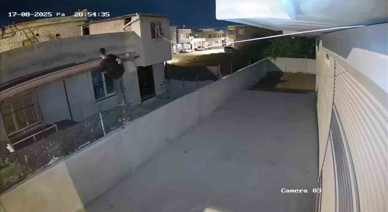 Çatıdan tırmanıp hırsızlık yaptı, yakalanınca Hatırlamıyorum dedi