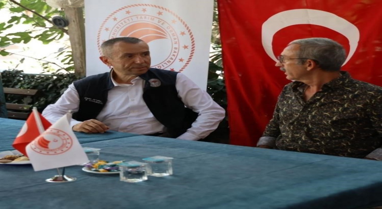 Çiftçilere kiraz, ceviz, karpuz, buğday ve ayçiçeği üretimi hakkında bilgi verildi