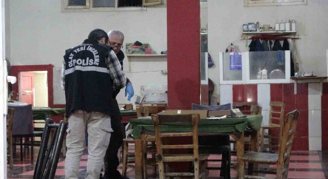 Cinayetleri işlemeden çifte tabancayla poz veren sanığa 35 yıl 6 ay hapis istendi