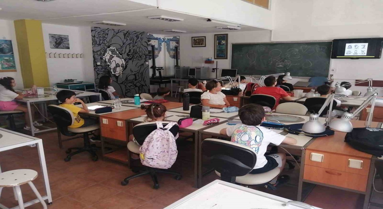 Çocuk Üniversitesinde sanat ve hayal gücü buluştu