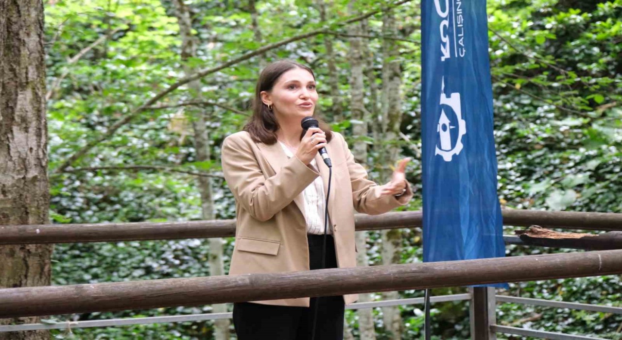 Çocuklardan erken yaşta yüksek beklenti kaygıya yol açıyor