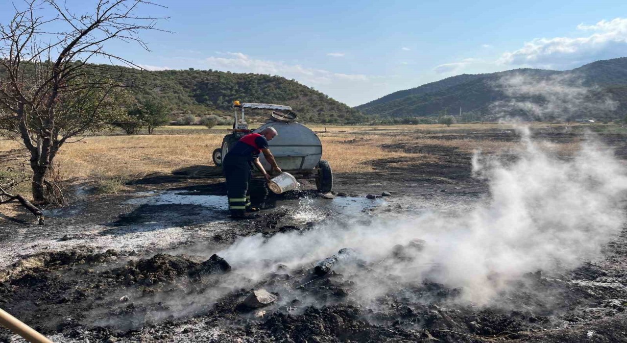Çorumda tarlada çıkan yangın söndürüldü