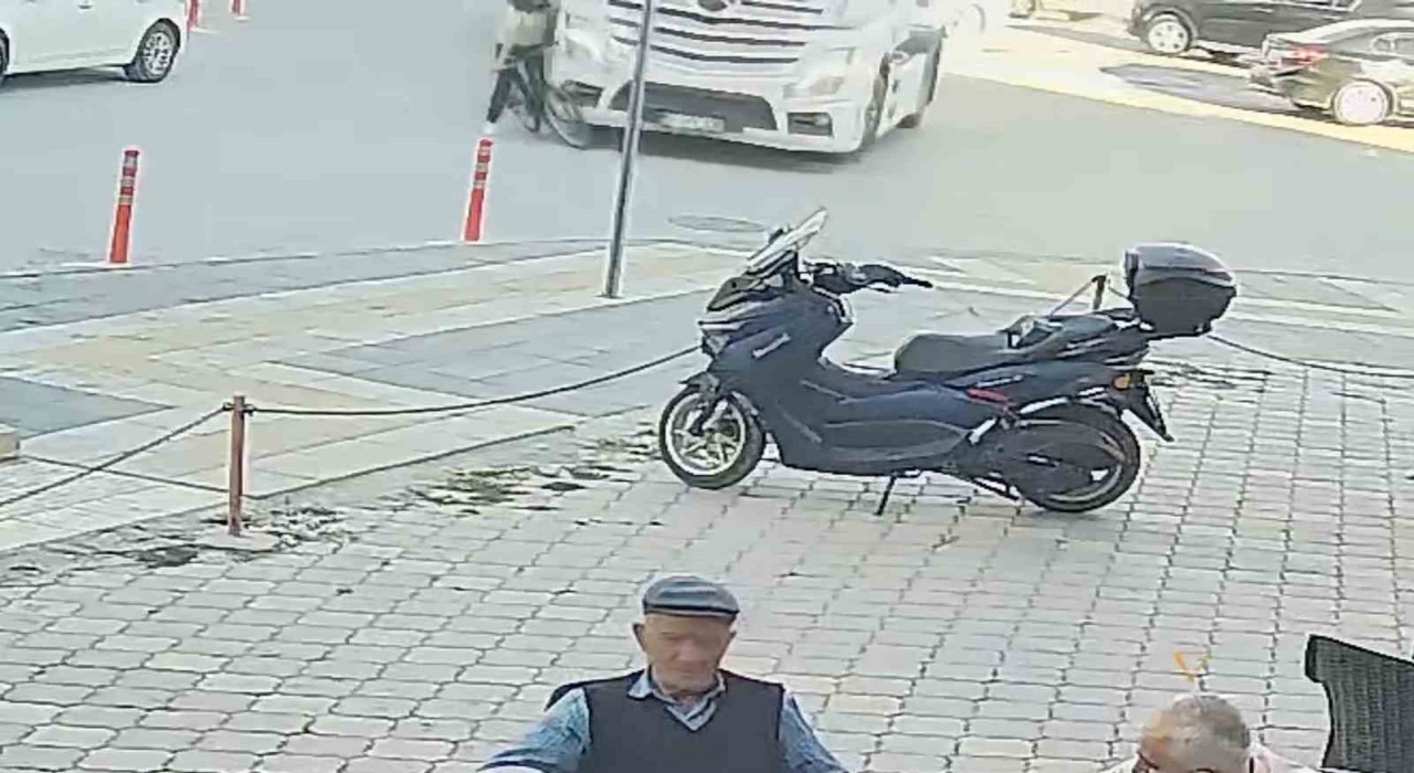 Çorumda tırın altında kalan bisikletli çocuk hayatını kaybetti