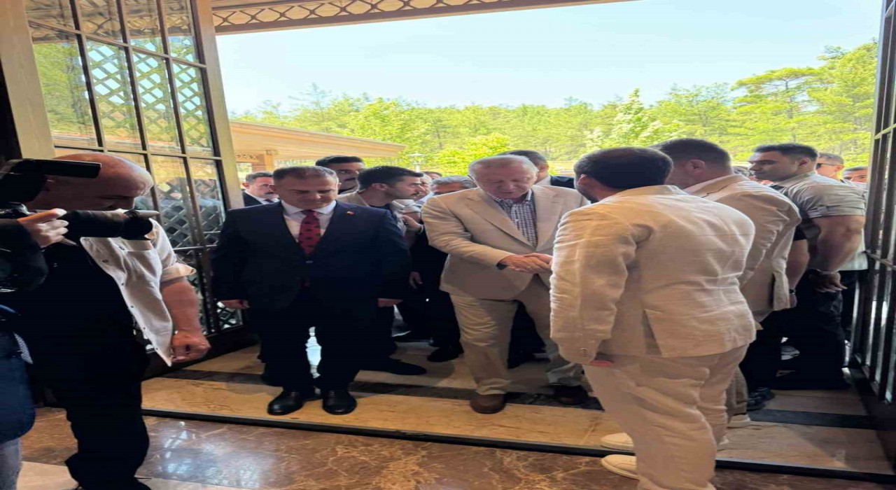 Cumhurbaşkanı Erdoğan cuma namazını Okluk Millet Camiinde kıldı