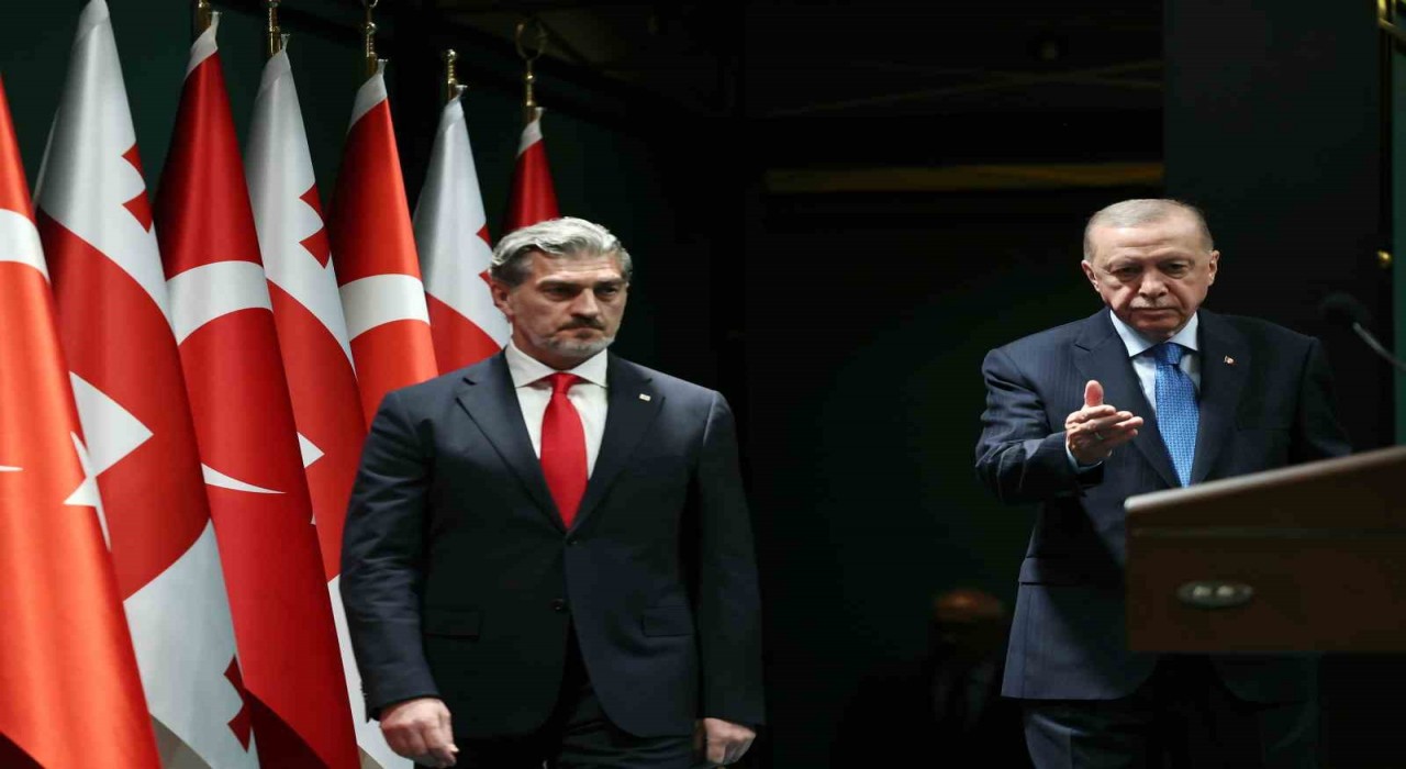 Cumhurbaşkanı Erdoğan: Gürcistan ile yeni ticaret hedefimiz 5 milyar dolara emin adımlarla ilerliyoruz