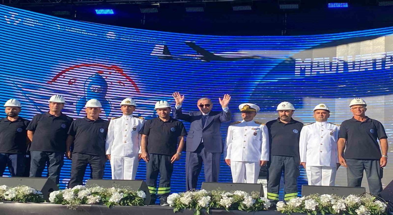 Cumhurbaşkanı Erdoğan: Teknofest gençliği bentleri tek tek yıkarak dolu dizgin geliyor