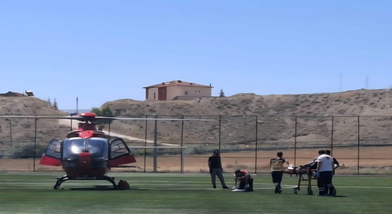 Darendede kalp krizi geçiren hasta hava ambulansıyla Malatyaya sevk edildi