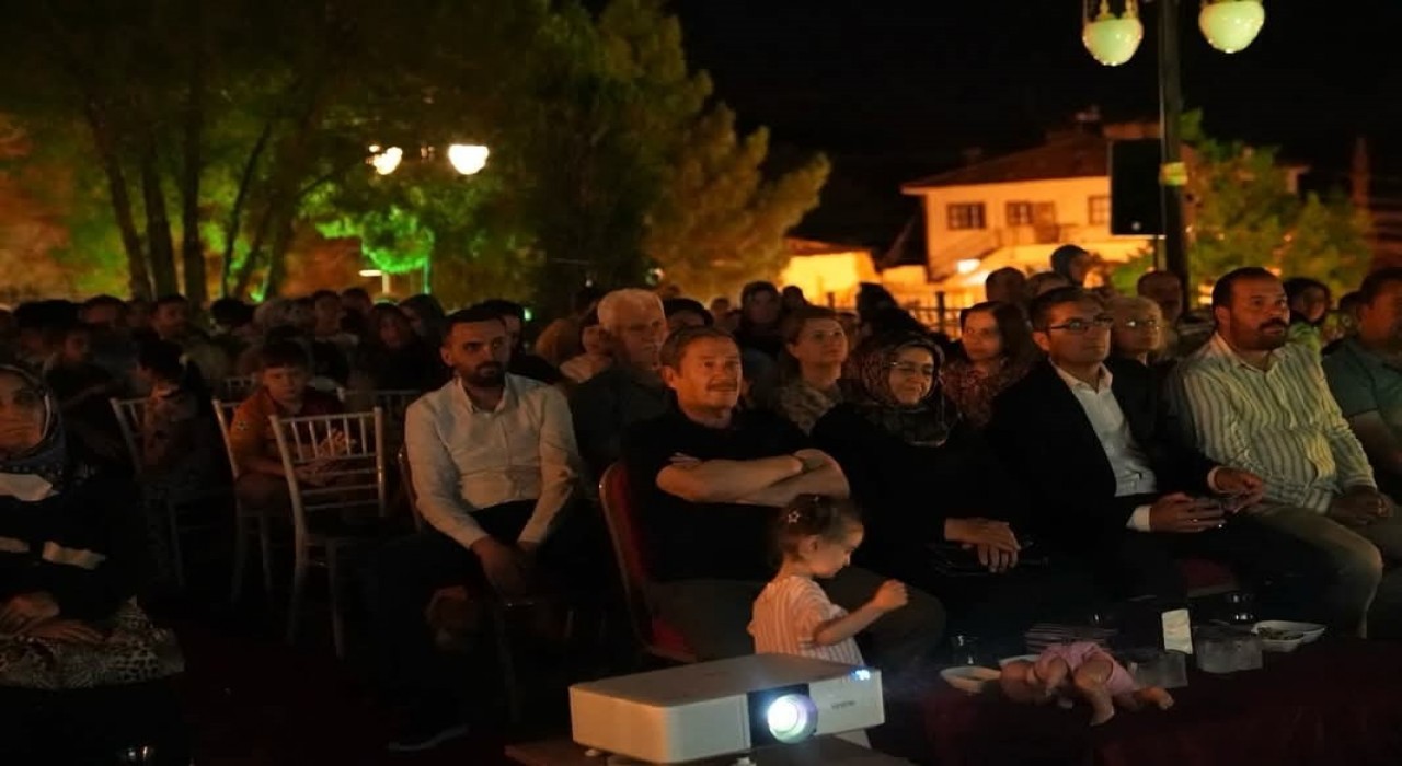 Darendede yazlık sinema günleri başladı