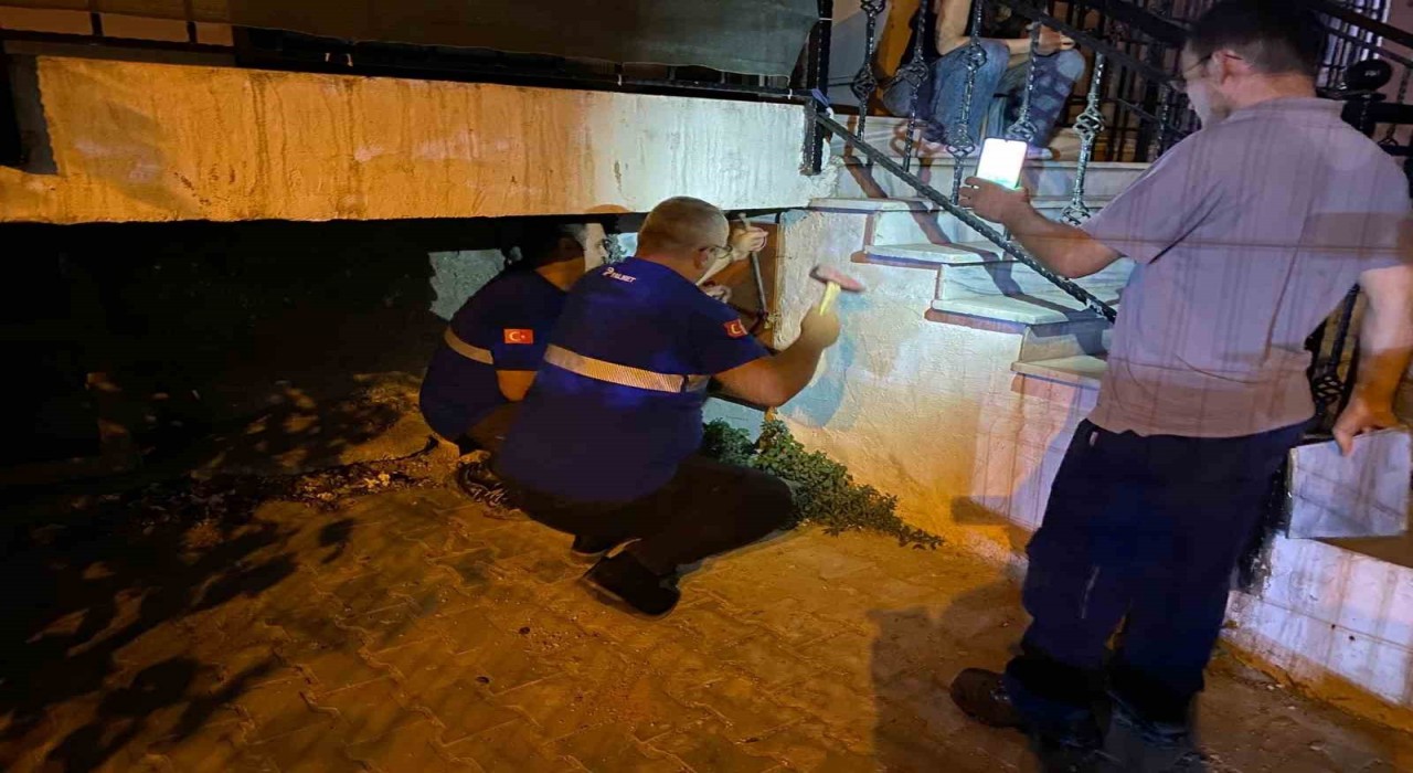Darıcada doğal gaz borusu patladı, mahalleyi gaz kokusu sardı