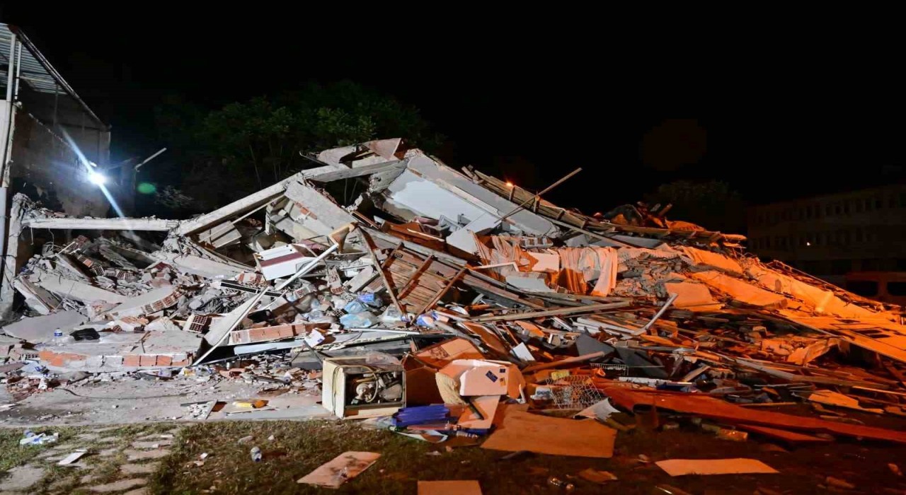 Deprem bölgesine Yıldırımdan destek