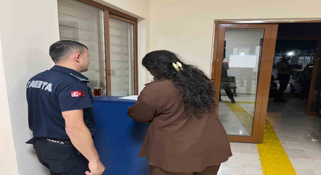 Devrekte zabıtadan dilenci operasyonu