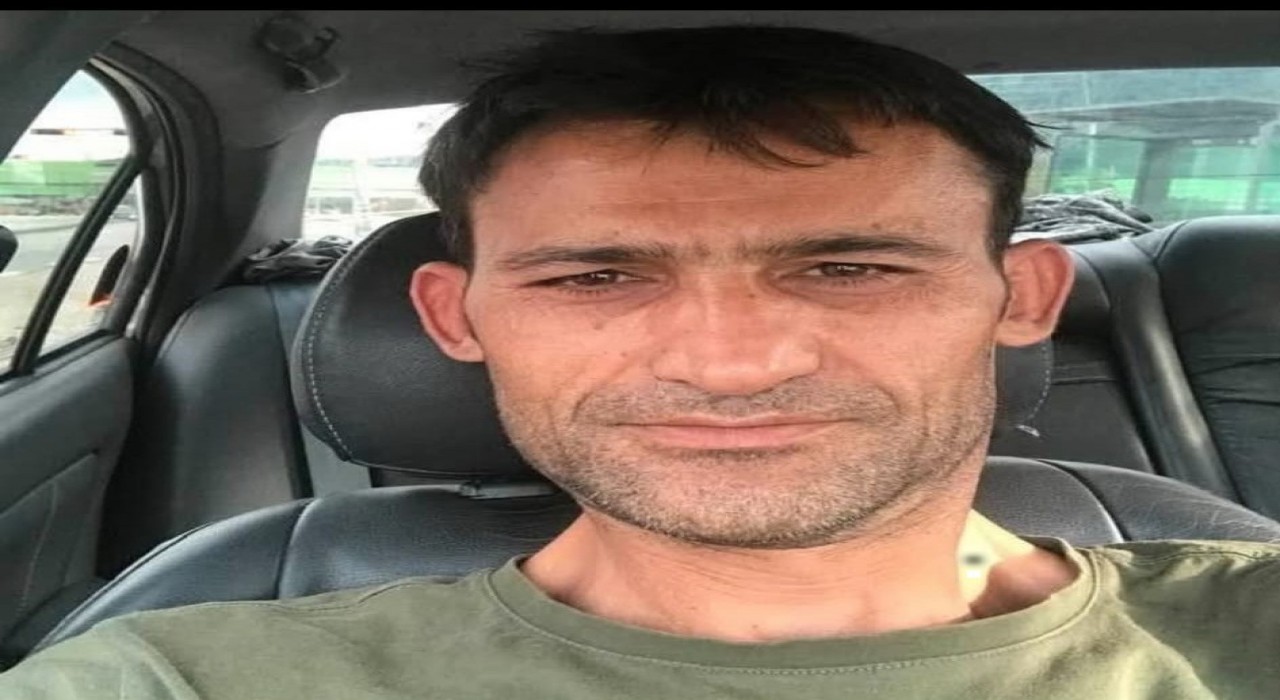 Devrilen iş makinesinin altında kalan işçi hayatını kaybetti