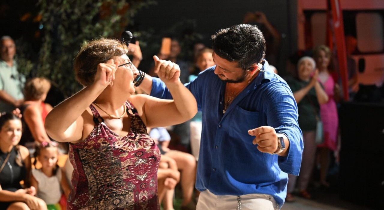 Didimliler Büyükşehirin Yaz Konseri ile coştu