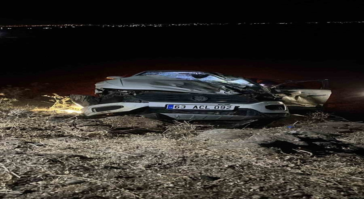 Diyarbakırda otomobil şarampole devrildi: 1 ölü, 3 yaralı