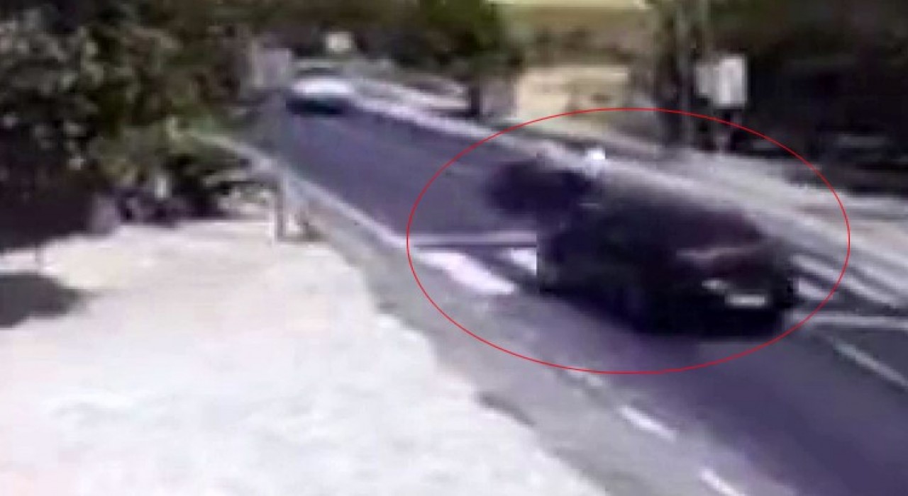 Diyarbakırda sepetli motosiklet ile otomobil çarpıştı: 2 kişi yaralandı