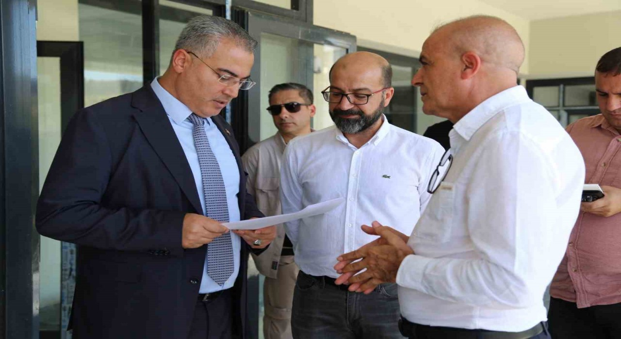 Diyarbakırda yapımı tamamlanan sağlık kompleksi açılışa gün sayıyor