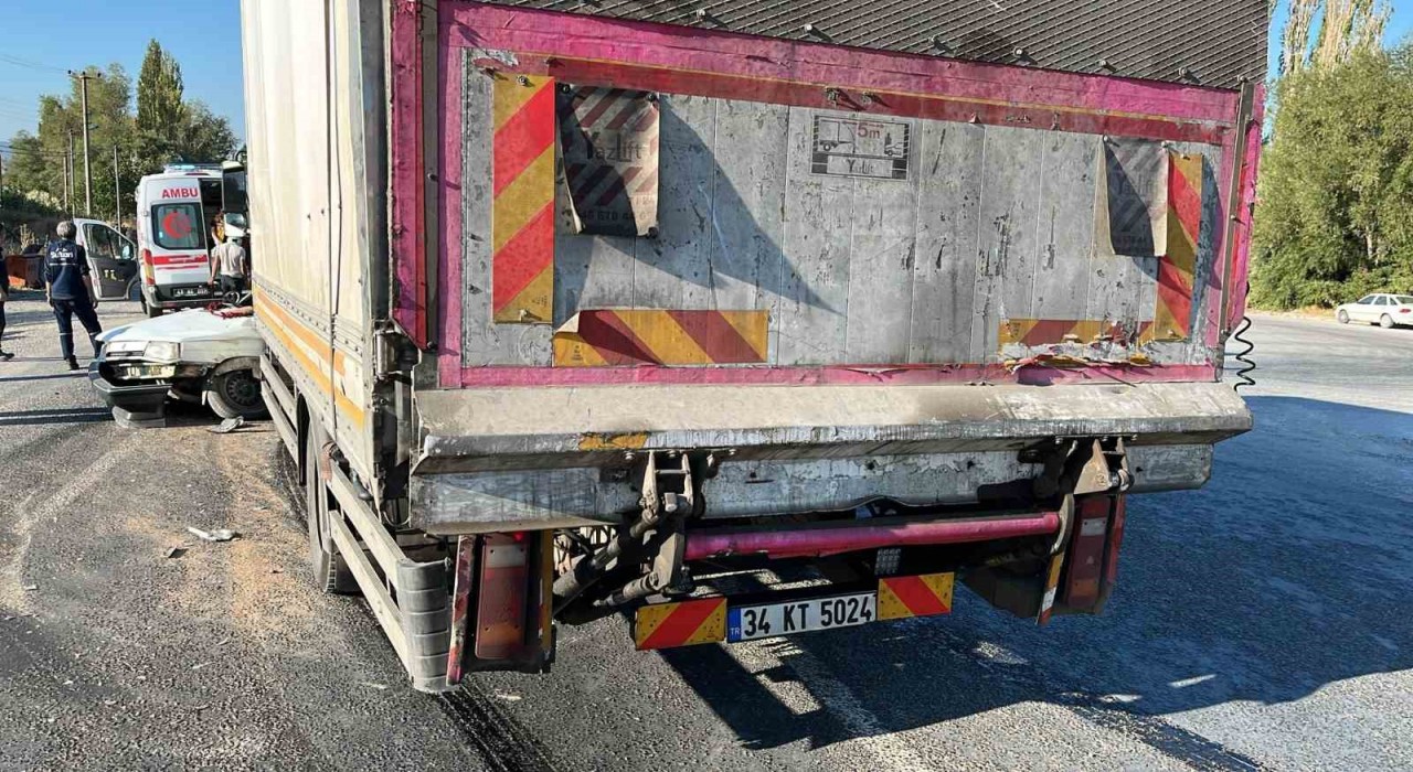 Domaniçte trafik kazası: 2 yaralı