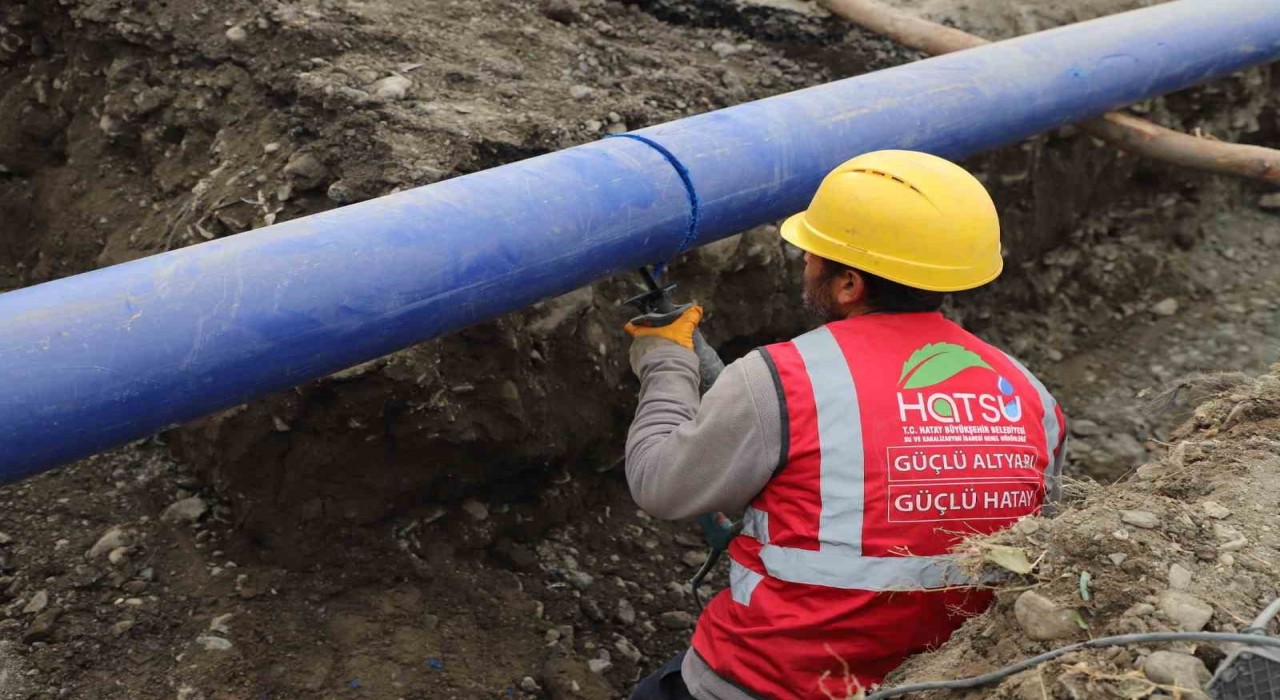 Dörtyolda şebeke yenileme çalışmaları sürüyor