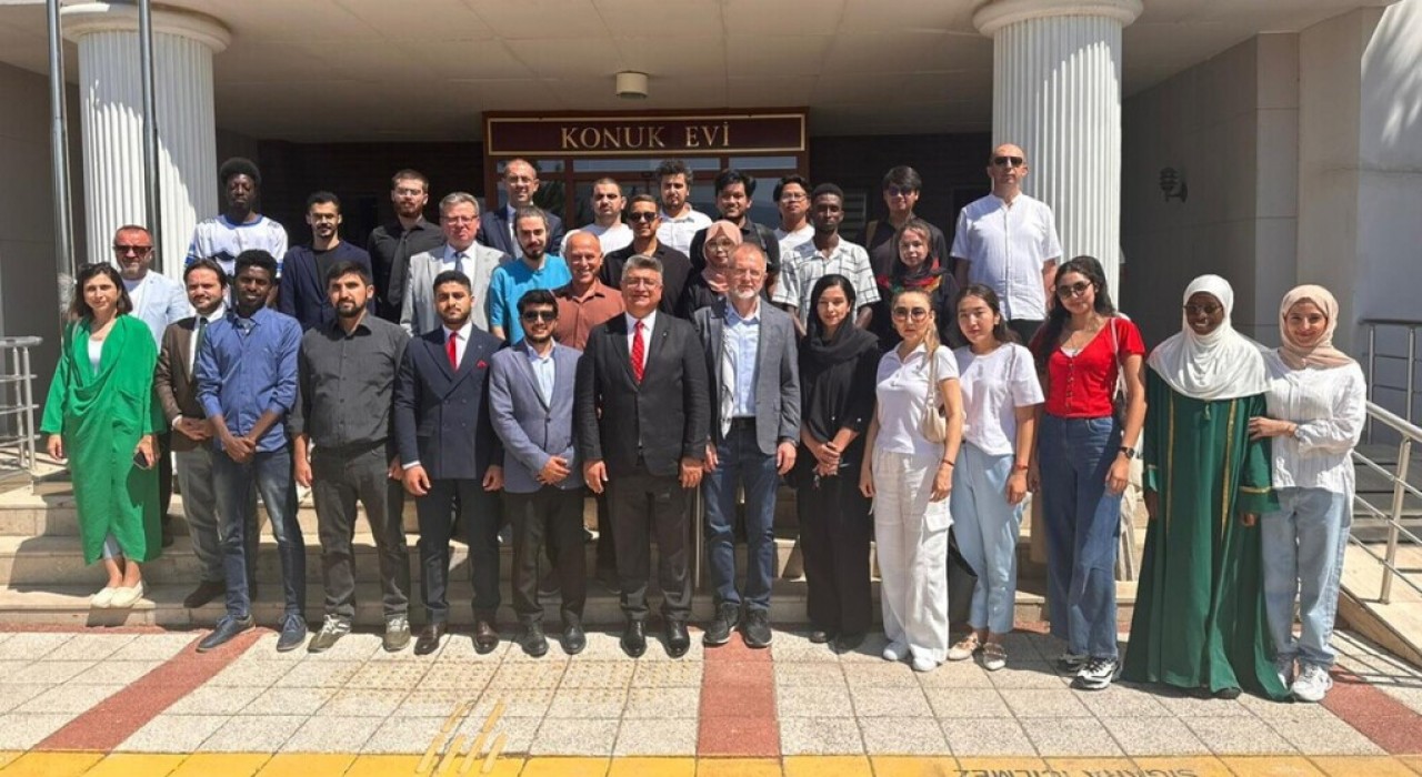 DPÜ Rektörü, uluslararası öğrencilerle buluştu