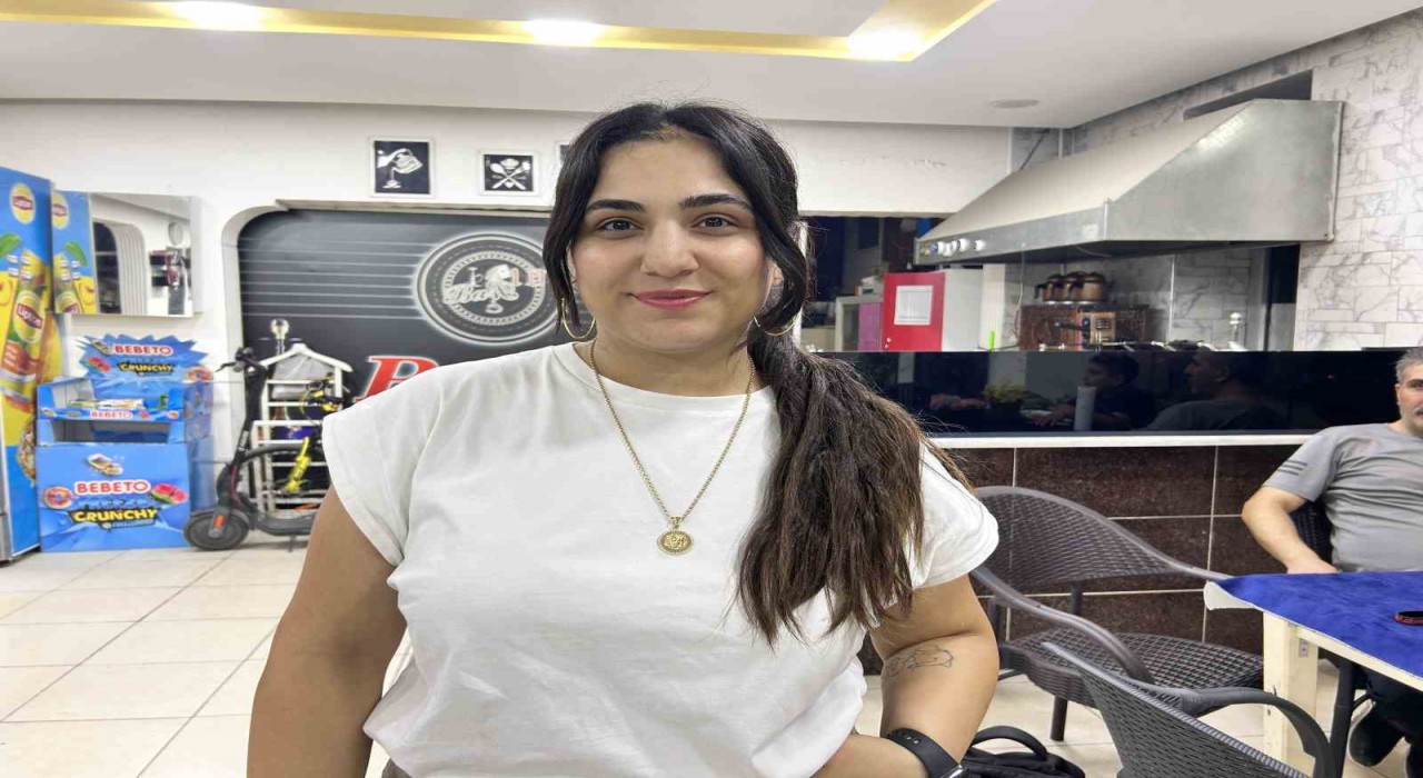 Dükkan kapanmadan önce duyulan ‘miyavlama sesi yavru kedinin hayatını kurtardı